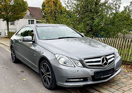 Mercedes-Benz E 200 E-Klasse Coupe BlueEFFICIENCY