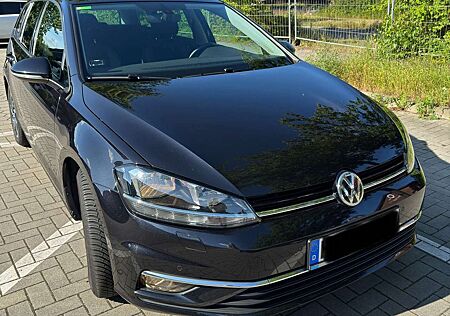 VW Golf Variant Volkswagen 1.6 TDI SCR DSG Comfortline
