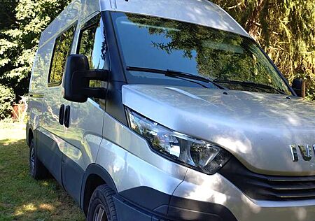 IVECO Daily 35 S 21A8 SV L teilverglast