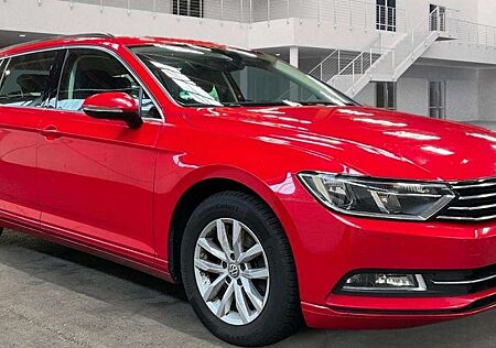 VW Passat Variant Volkswagen Comfortline ACC Massagesitzt