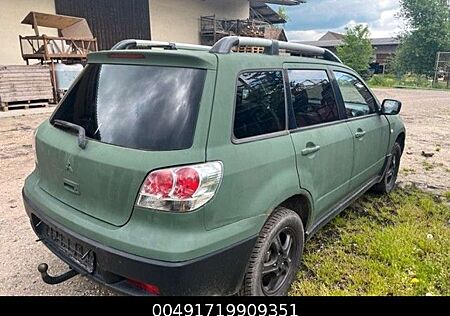 Mitsubishi Outlander 2,0 Klima 4x4