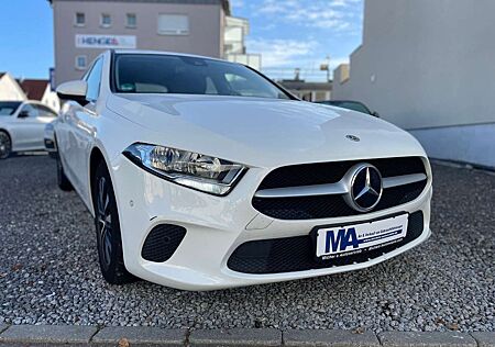 Mercedes-Benz A 180 Klasse Navi Cam Apple Virtual C Sitzh.