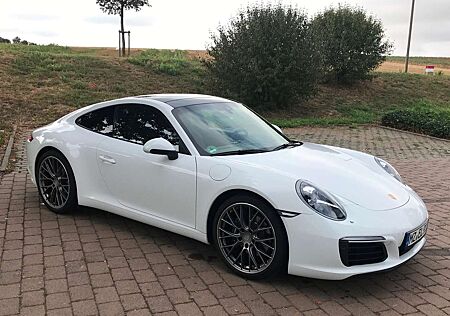 Porsche 911 Coupe Carrera PDK