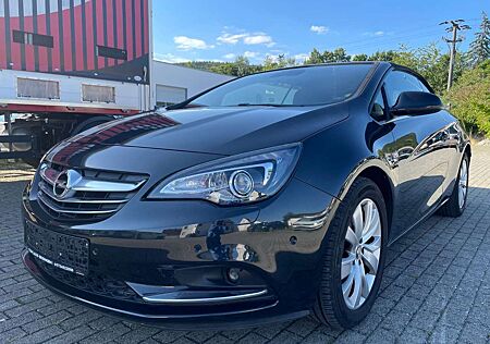 Opel Cascada Inno. LEDER/NAVI/XENON PDC/18 ZOLL ALU