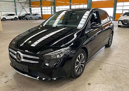 Mercedes-Benz B 200 d Style Pano ACC Lane BLIS Key Navi RKam