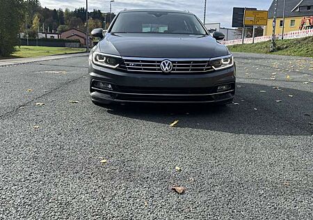 VW Passat Variant Volkswagen 2.0 TDI SCR DSG (BlueM. Tech) Highline