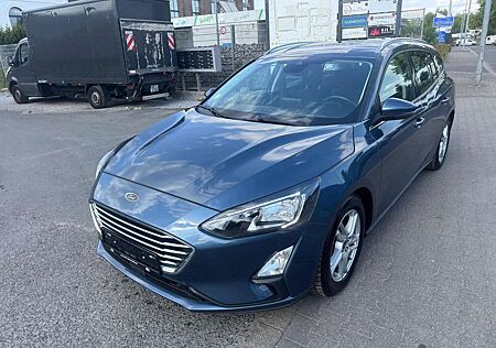 Ford Focus Cool & Connect/1 Jahr Garantie/TÜV Neu /1.Hand/...
