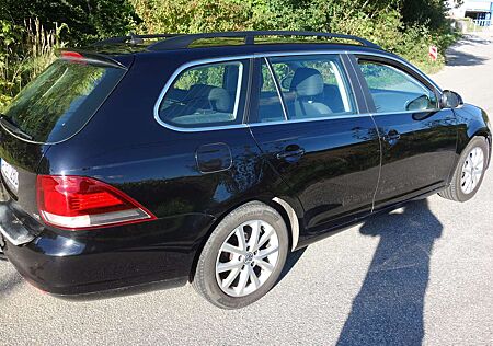 VW Golf Variant Volkswagen 1.6 TDI DPF MATCH