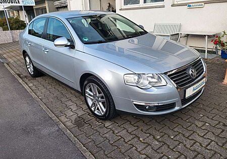 VW Passat Volkswagen Lim. Highline, Navi, Zahnriemen neu!!