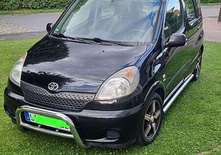 Toyota Yaris Verso 1.3 linea sol