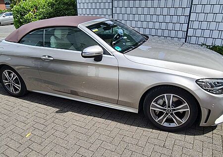 Mercedes-Benz C 300 C-Klasse Cabrio Cabrio 9G-TRONIC AMG Line