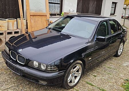 BMW 523i 523