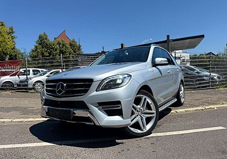 Mercedes-Benz ML 350 BlueTEC 4MATIC 7G-TRONIC AMG*1.Hand*Voll*Panorama