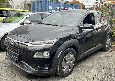 Hyundai Kona Elektro *R.Cam.PDC*Navi*CarPlay*Wärmepumpe*