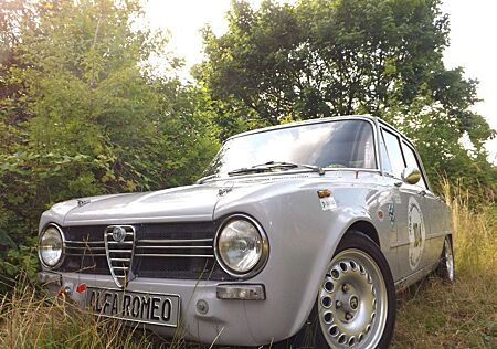 Alfa Romeo Giulia 1300 L "Racer"