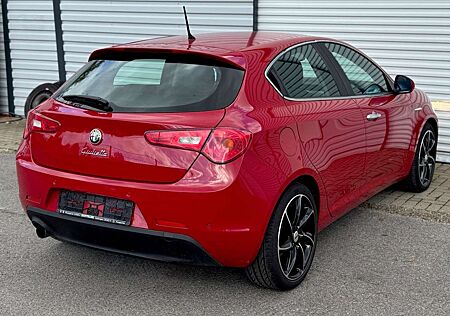 Alfa Romeo Giulietta gebraucht kaufen Alfa Romeo Giulietta 1.4 TB Turismo-PDC-Klima-2.Hand-8fach