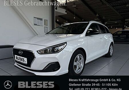 Hyundai i30 1.4 YES! DSG Navi+SHZ+WinterPak+RüKam+NSW
