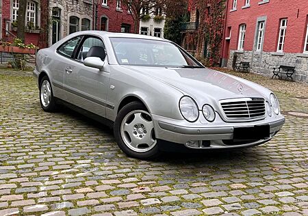 Mercedes-Benz CLK 320 Elegance