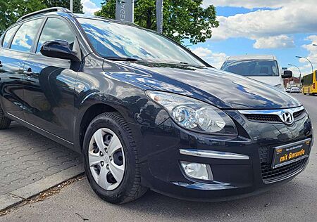 Hyundai i30 CW 1Hand 12 M. Garantie Serviceheft