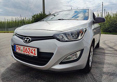Hyundai i20 Classic / 43.000km / KLIMA / SCHEKCHEFT