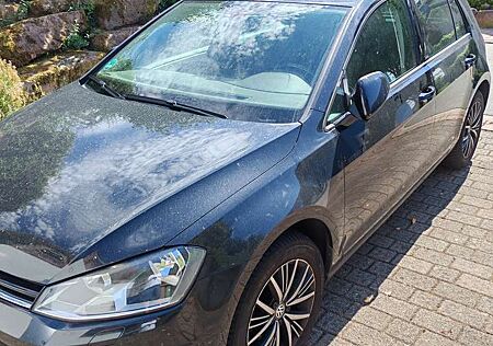 VW Golf Volkswagen 1.6 TDI BlueMotion Technology Allstar