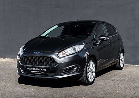 Ford Fiesta Titanium Kleiner Unfall vorne