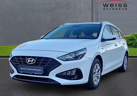 Hyundai i30 Pure Dyn. Kurvenlicht Musikstreaming DAB Spurhalte