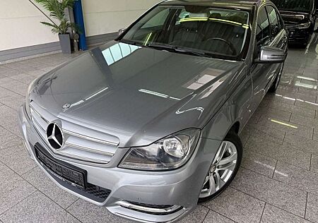 Mercedes-Benz C 180 LIM*AVANTG*AUTOM*NAVI*SHZ*PTS*TEMP*LEDER