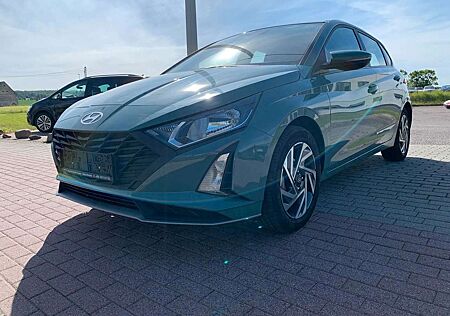 Hyundai i20 1.2 Select TÜV 11/2026