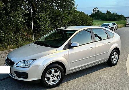 Ford Focus 1.6 16V Aut. Sport Guter Zustand TÜV Neue
