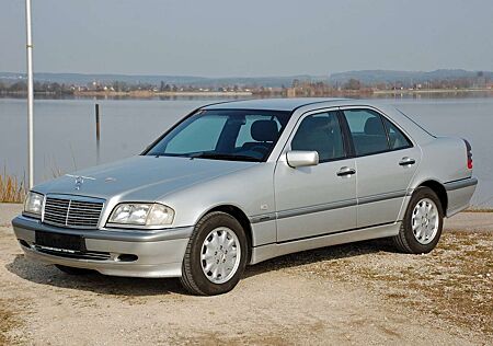 Mercedes-Benz C 200 Elegance Kompressor
