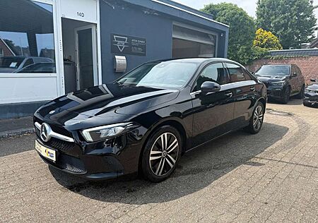 Mercedes-Benz A 220 d Lim. 4Matic DCT Style LED Leder Navi