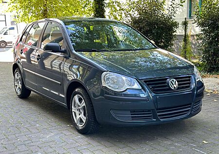 VW Polo Volkswagen Trendline/Tüv-Neu/Klima/4xBereift/Isofix/PDC