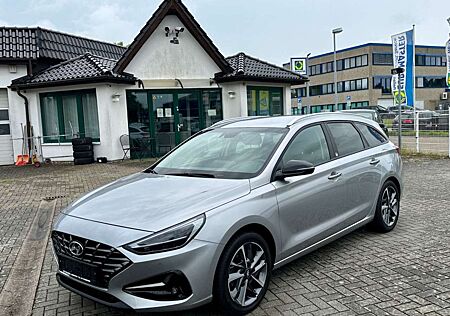 Hyundai i30 cw Edition 30+ NAVI KLIMA TEMPOMAT AHK SHZ