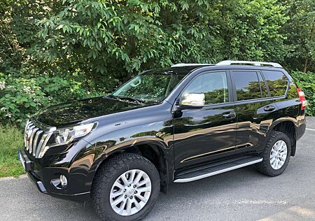 Toyota Land Cruiser Executive Automatic 5-Türer 2.8 Diesel
