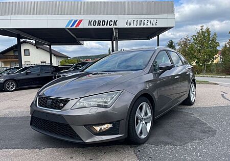 Seat Leon ST FR 4Drive/NAVI/LED/SHZ/PDC