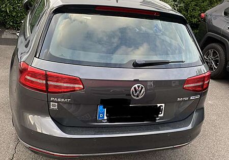 VW Passat Volkswagen 2.0 TDI (BlueMotion Technology) DSG Comfortline