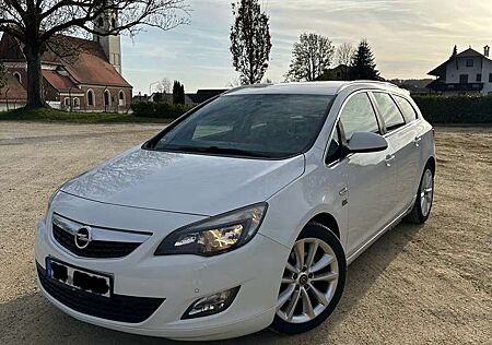 Opel Astra Sports Tourer J 179PS 1.6 Turbo Edition