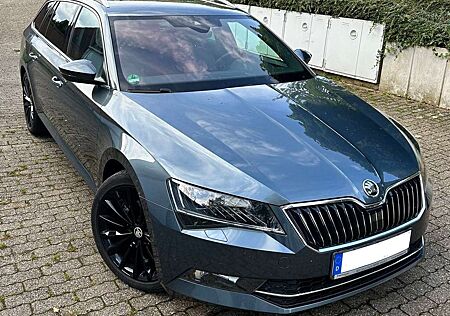 Skoda Superb Combi 4x4 TDI L&K 8fach AhK Sthz Kamera