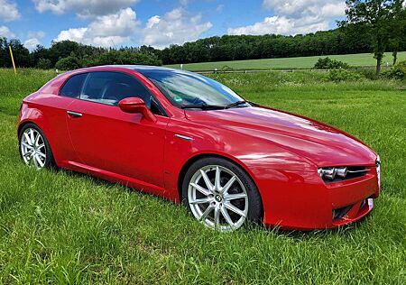 Alfa Romeo Brera 2.2 JTS LIEBERHABERZUSTAND DAB+ NAVI SKYVIEW