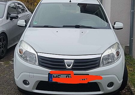 Dacia Sandero 1.6 MPI Laureate