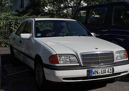 Mercedes-Benz C 180 C-Klasse Classic