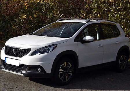 Peugeot 2008 Allure PT 110 ** 33TKm, gepflegt, Garantie **