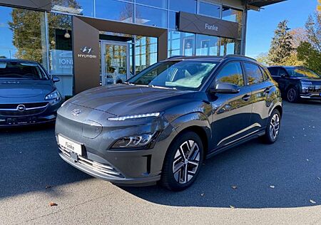 Hyundai Kona gebraucht kaufen Hyundai Kona Prime 64KW Wärmepumpe AHK HUD Navi Leder Soundsyst
