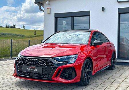 Audi RS3 Lim. 2.5 TFSI*Pano*RS-Sitz*Ceramic*RS-Abgas*