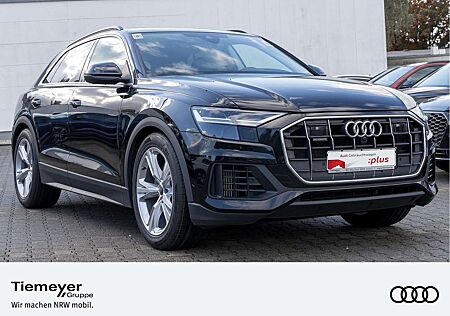 Audi Q8 55 TFSI Q LM21 LUFT LEDER HuD AHK