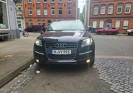 Audi Q7 3.0 TDI DPF quattro tiptronic