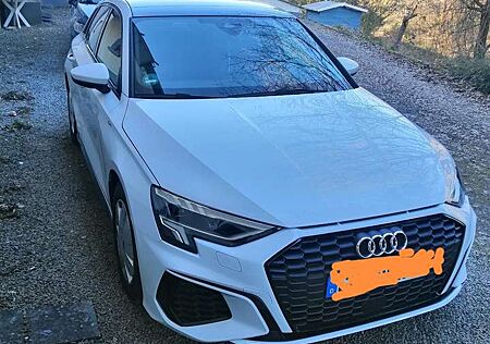 Audi A3 35 TFSI Limousine S line