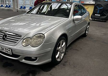 Mercedes-Benz C 180 sportedition panoramadach