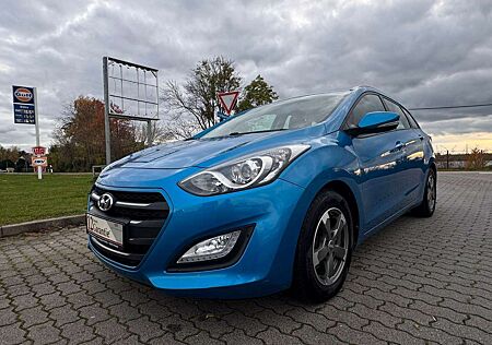 Hyundai i30 cw blue Trend